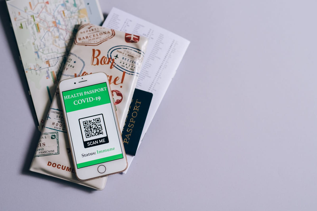 ถอดรหัสทำไม QR Code ถึงเป็น 'ราชัน' ในการชำระเงินของคนไทย: บทเรียนที่ระบบโลกยังตามไม่ทัน