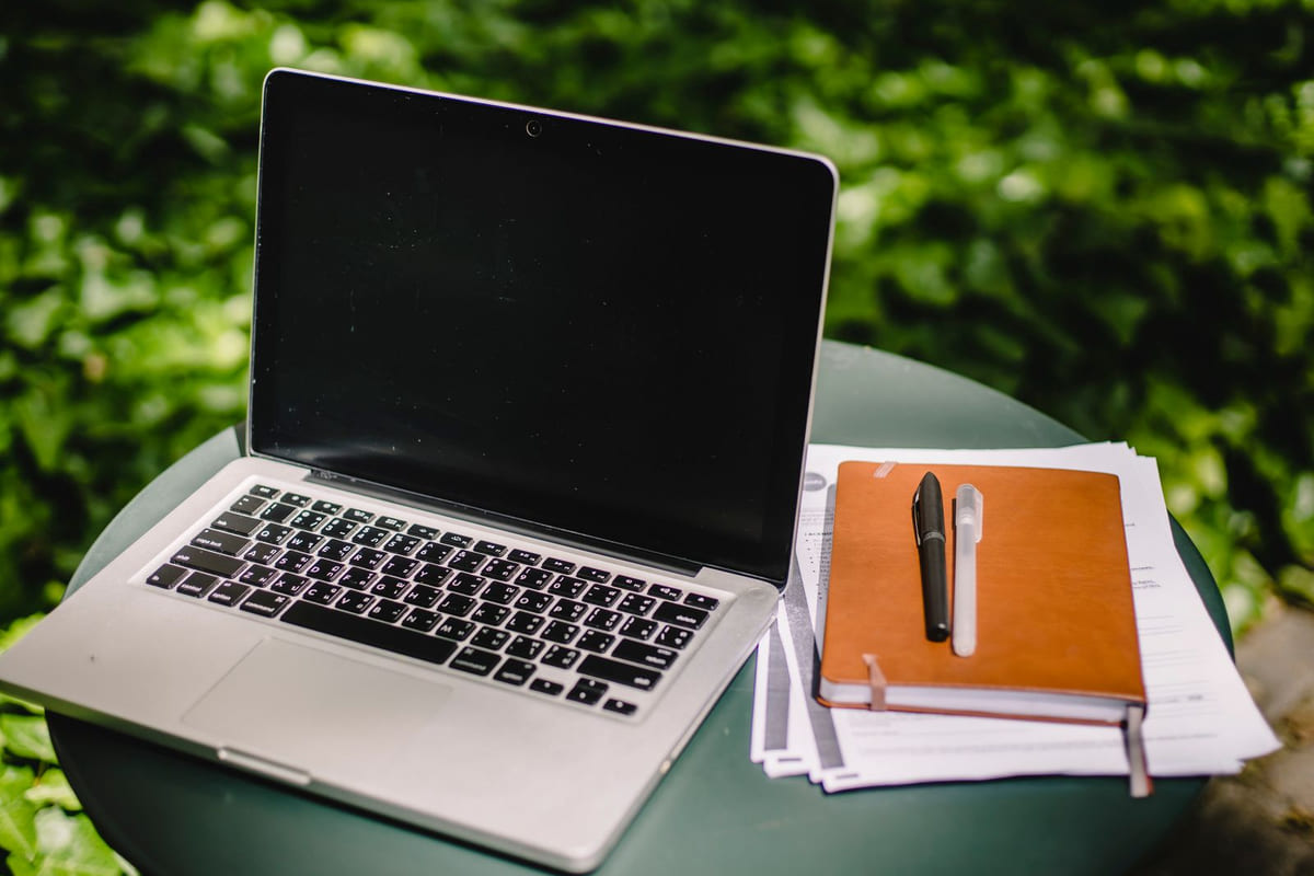 ที่พักกาญจนบุรี Workation: Wi-Fi แรงแค่ไหนถึงจะรอด ไม่ใช่แค่ความเร็ว แต่คือความเสถียร