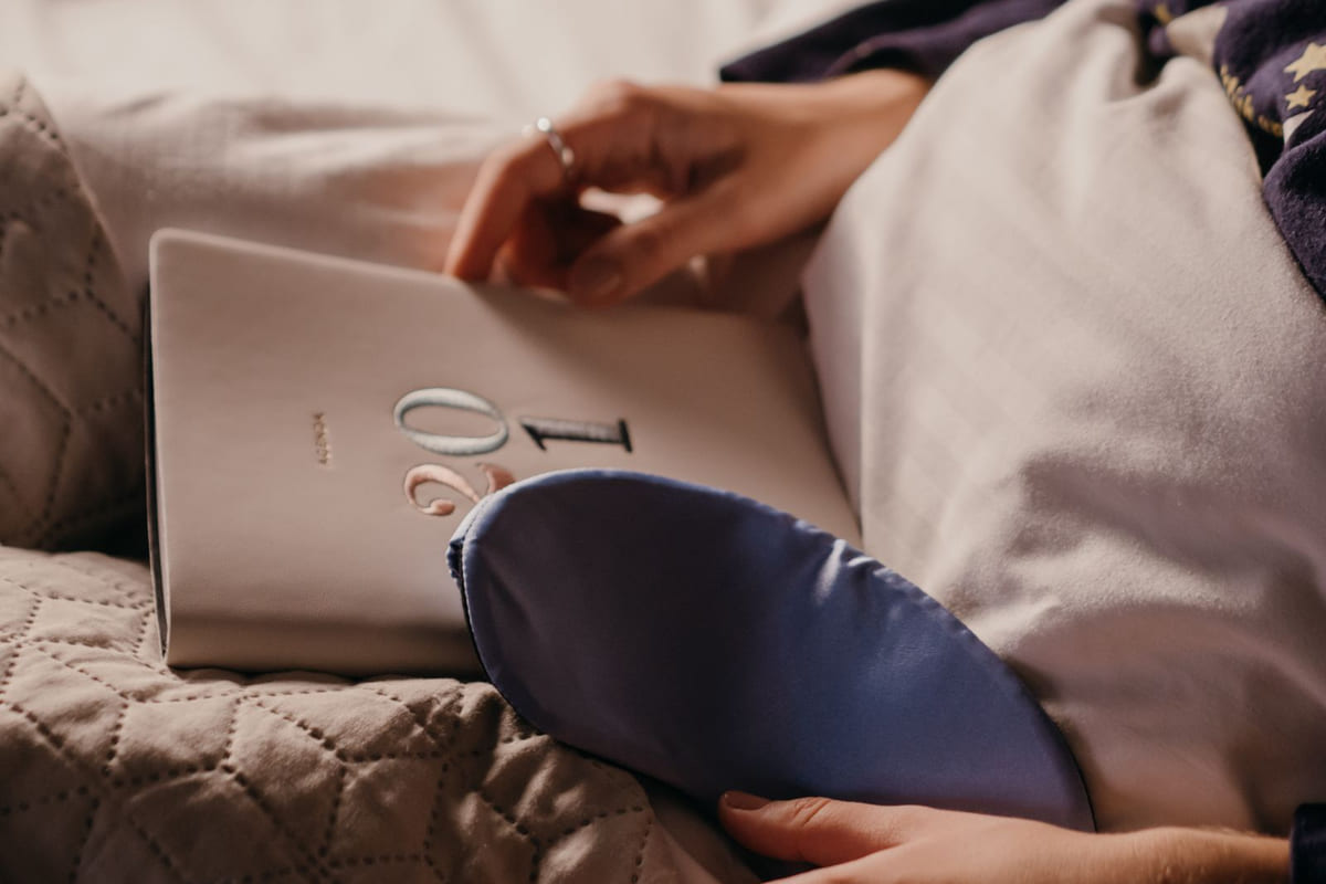 Evening Routine ฉบับรีเซ็ต: ปิดวันยังไงให้นอนหลับง่ายขึ้น พร้อมรับมือความเครียด